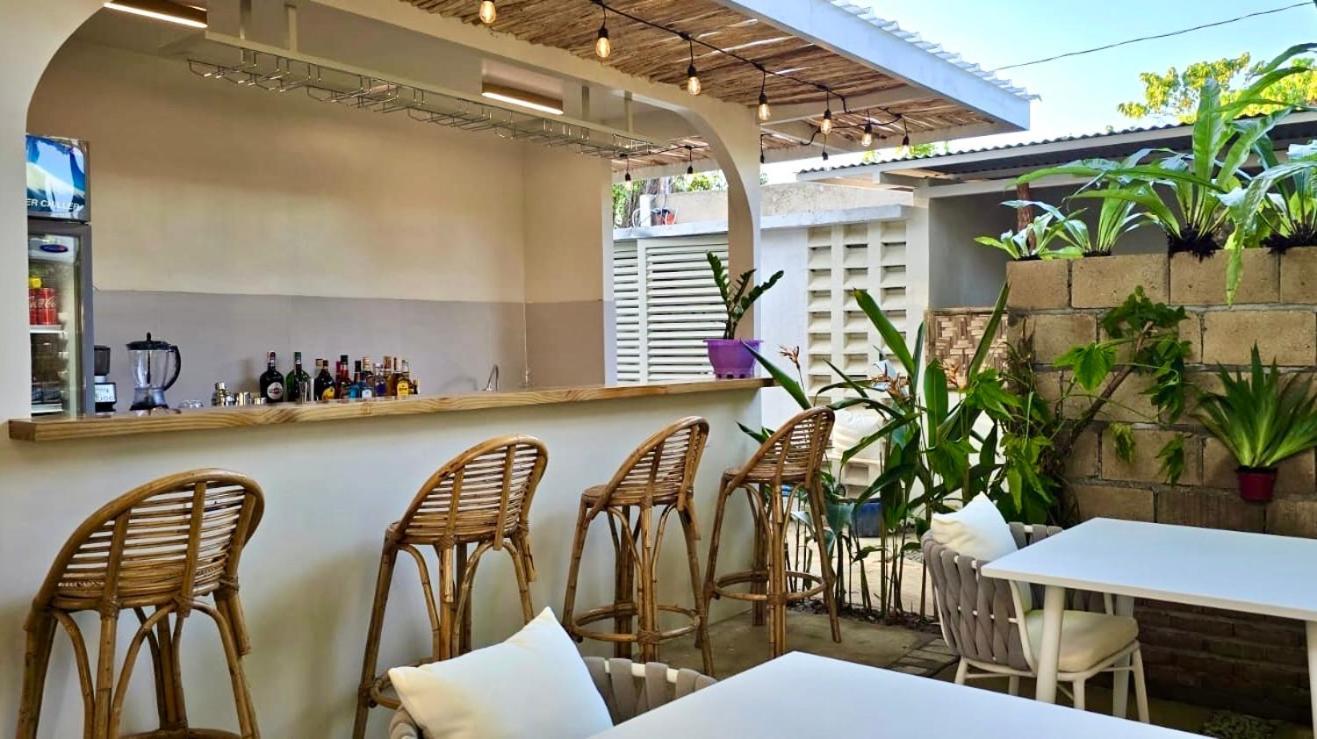 Namal Apartelle - Free Scooter & Gym Access El Nido Bagian luar foto